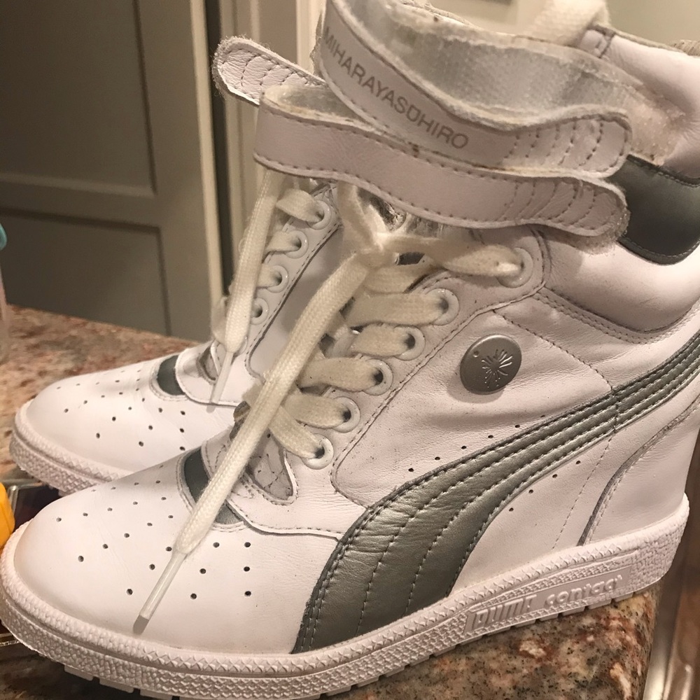 Wedge sneaker shoes
